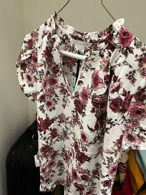 41 Hawthorn White Blouse with Pink Floral Print